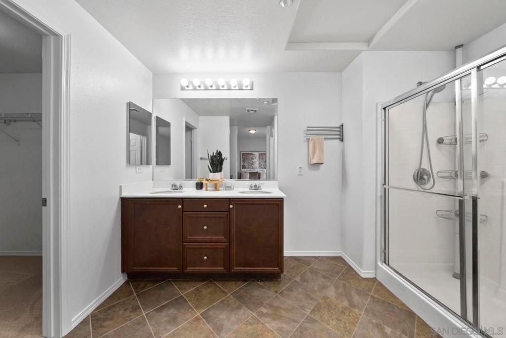 Image 17 of property listing at 5422 Zeil Pl, San Diego, CA 92105