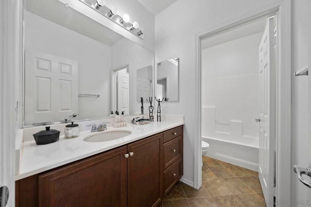Image 22 of property listing at 5422 Zeil Pl, San Diego, CA 92105