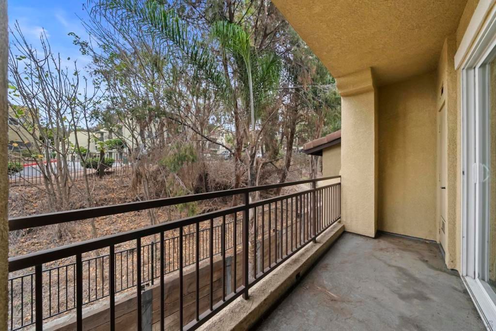Image 5 of property listing at 5422 Zeil Pl, San Diego, CA 92105