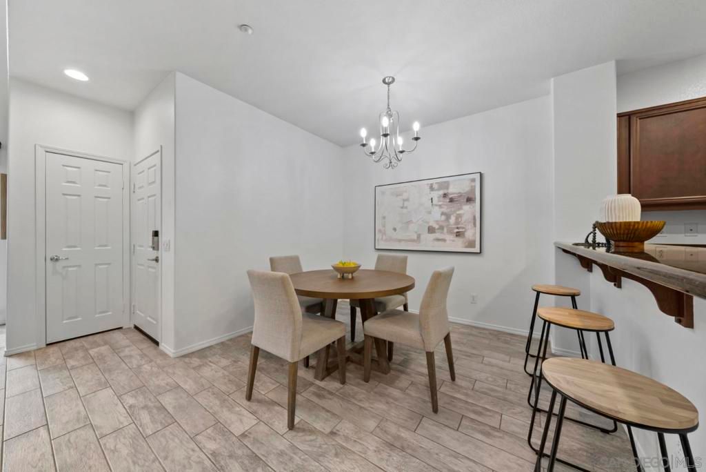 Image 7 of property listing at 5422 Zeil Pl, San Diego, CA 92105