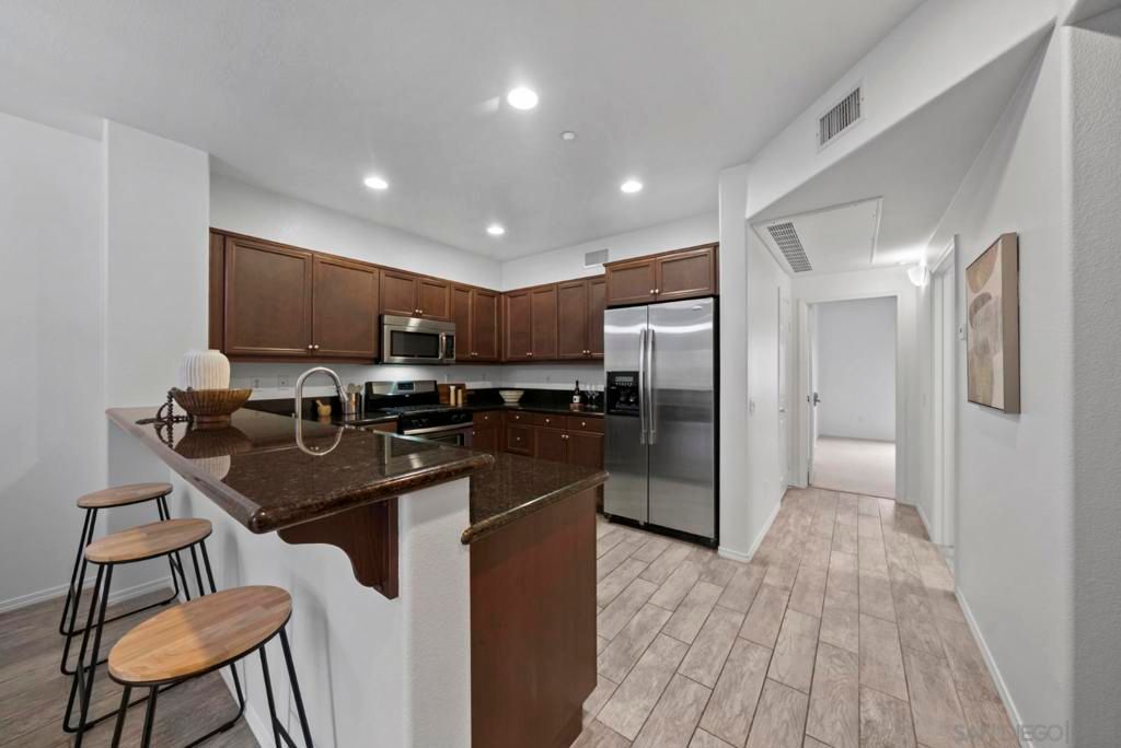 Image 8 of property listing at 5422 Zeil Pl, San Diego, CA 92105