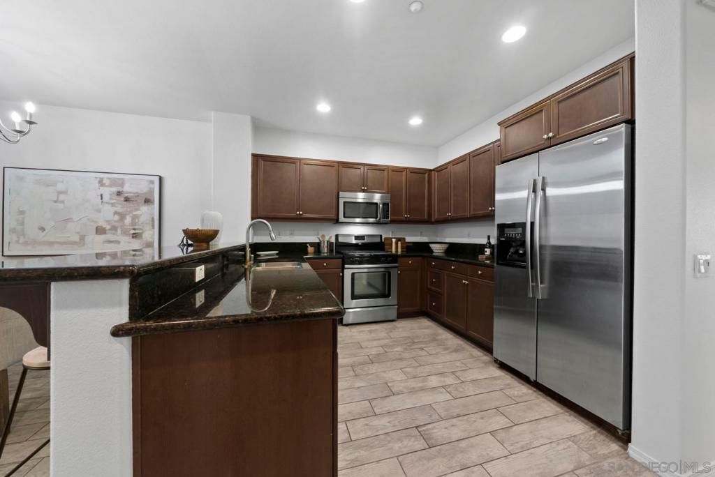 Image 9 of property listing at 5422 Zeil Pl, San Diego, CA 92105