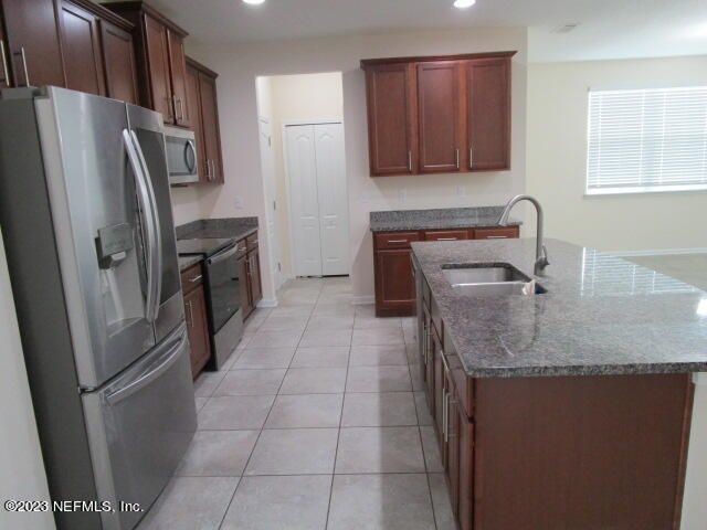 742 NORTHSIDE Drive S, Jacksonville, FL 32218