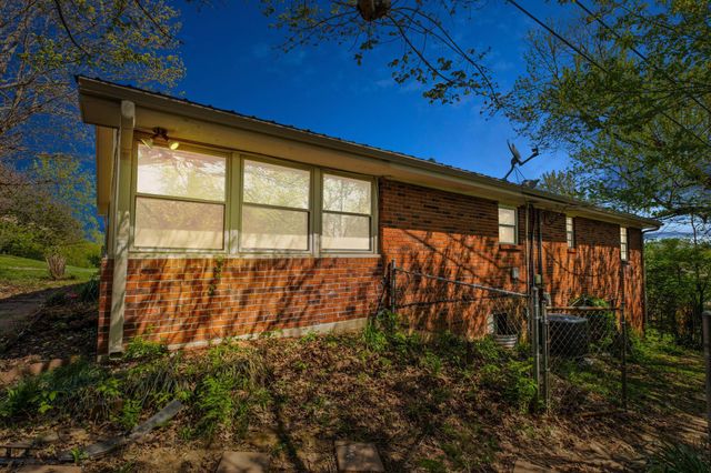 122 Azalea Court, Mt Sterling, KY 40353