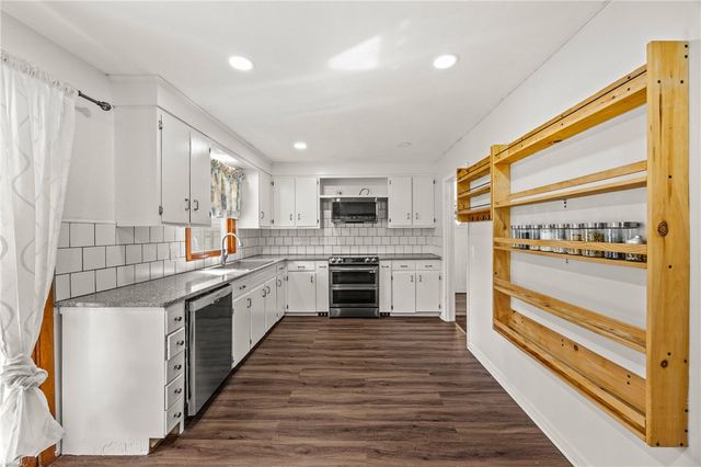 569 Marsh Road, Pittsford, NY 14534