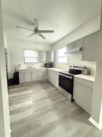 1115 Lewis STREET, Racine, WI 53404