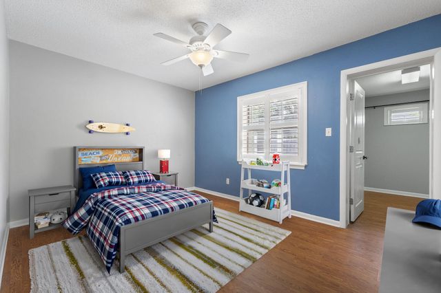 12 Hillcrest Drive, Shalimar, FL 32579