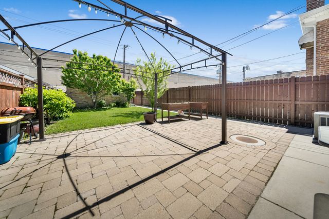 1413 S Central Avenue, Cicero, IL 60804