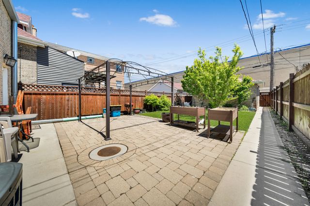 1413 S Central Avenue, Cicero, IL 60804