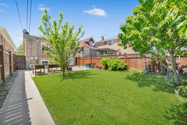 1413 S Central Avenue, Cicero, IL 60804
