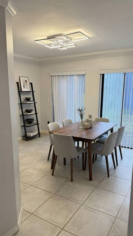 Image 6 of property listing at 5333 RENOIR DRIVE, Orlando, FL 32818