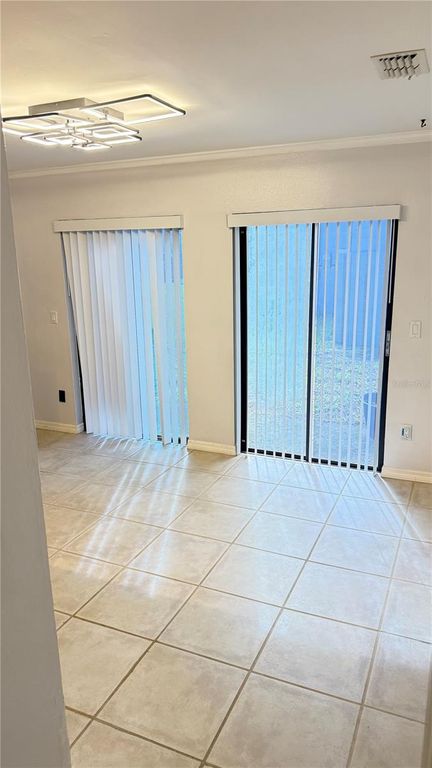 Image 7 of property listing at 5333 RENOIR DRIVE, Orlando, FL 32818