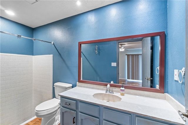 1201 Zinnia Avenue, Mcallen, TX 78504