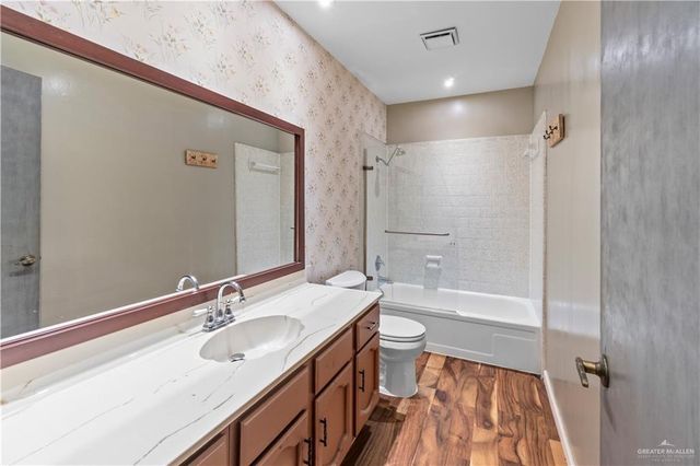 1201 Zinnia Avenue, Mcallen, TX 78504