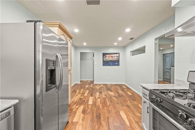 1201 Zinnia Avenue, Mcallen, TX 78504