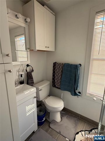 17 Koster Street, Wallington, NJ 07057