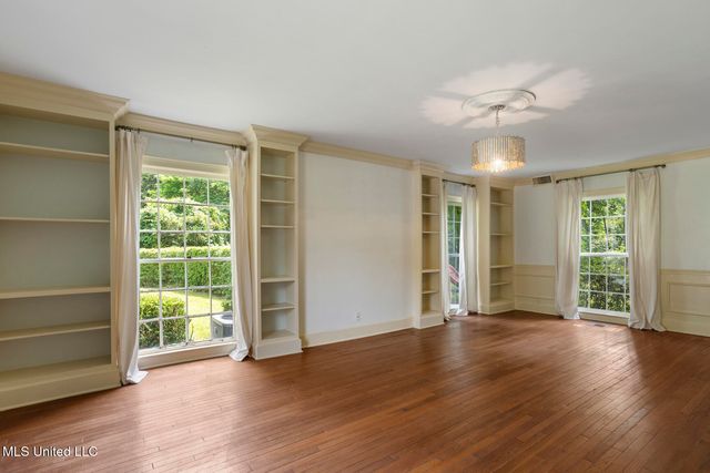 3831 Tyrone Drive, Jackson, MS 39216