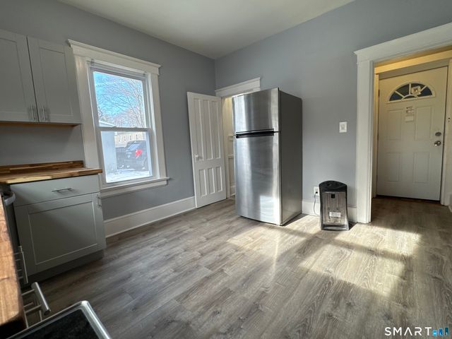 44 Sinawoy Road, Greenwich, CT 06807