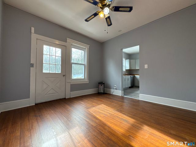 44 Sinawoy Road, Greenwich, CT 06807