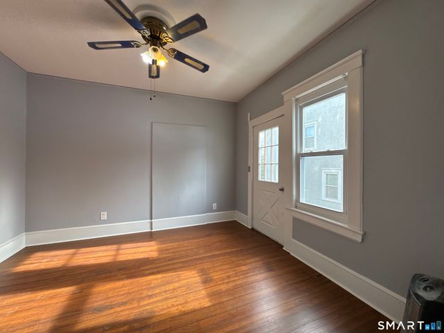 44 Sinawoy Road, Greenwich, CT 06807