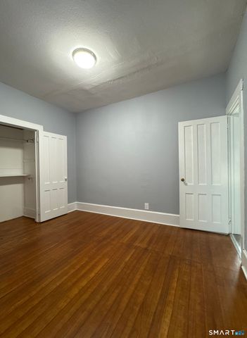 44 Sinawoy Road, Greenwich, CT 06807