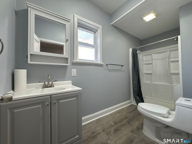 44 Sinawoy Road, Greenwich, CT 06807