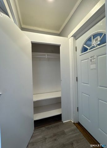 44 Sinawoy Road, Greenwich, CT 06807