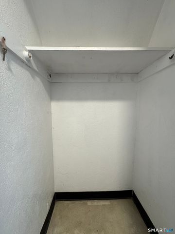 44 Sinawoy Road, Greenwich, CT 06807