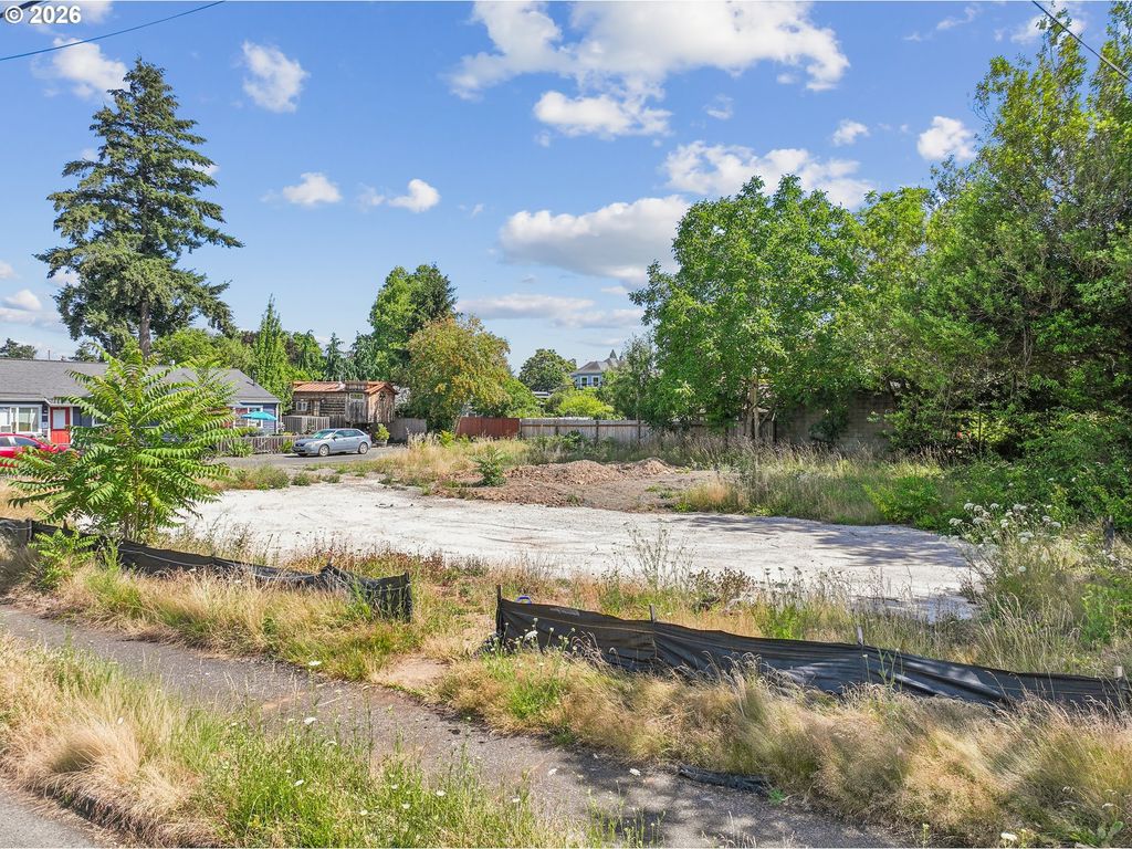 5528 Se RHONE St, Portland, OR 97206