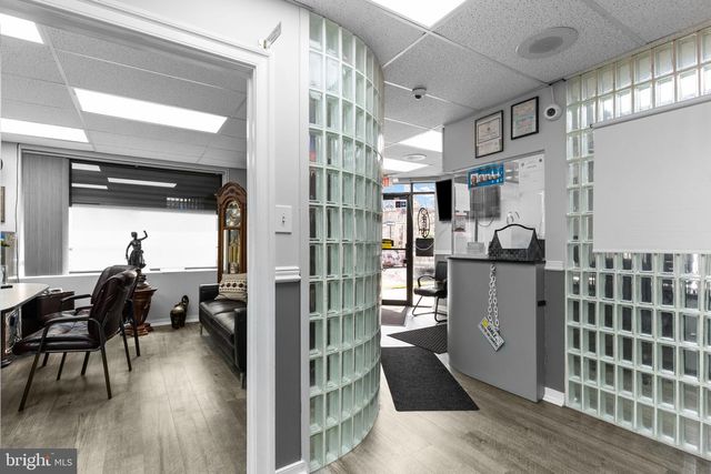 3069 RIVER RD, Camden, NJ 08105