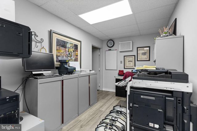 3069 RIVER RD, Camden, NJ 08105