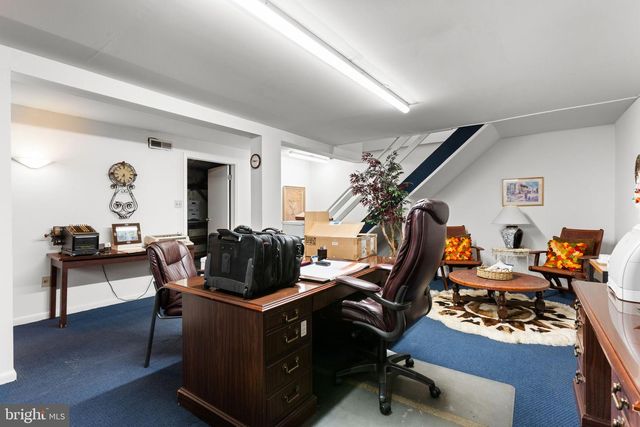 3069 RIVER RD, Camden, NJ 08105