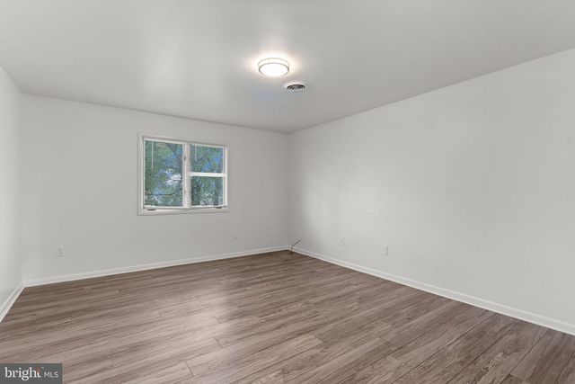 3069 RIVER RD, Camden, NJ 08105