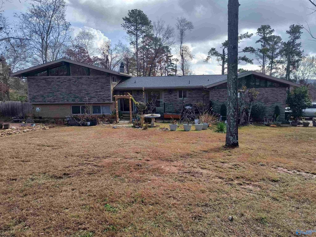 2701 Scenic Highway, Gadsden, AL 35904