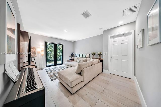 10195 NW 26th Street, Doral, FL 33172