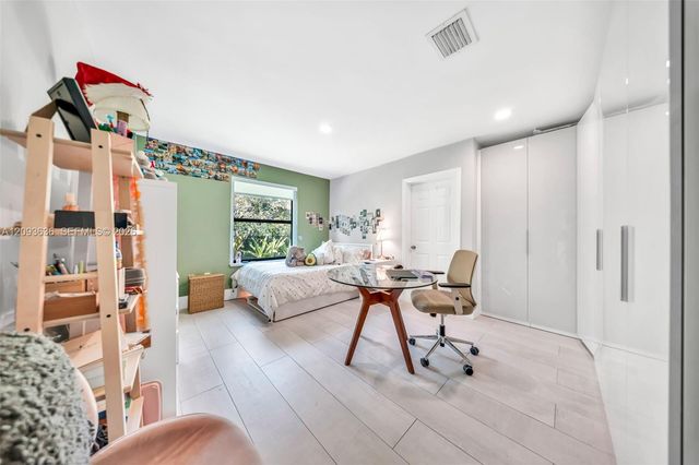 10195 NW 26th Street, Doral, FL 33172
