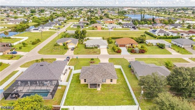 1406 NE 10th LN, Cape Coral, FL 33909