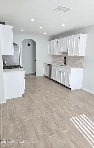 3280 MIKE GODWIN Drive, El Paso, TX 79936