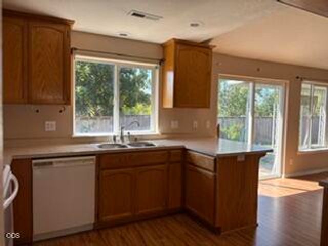 420 Westminster Drive, Eagle Point, OR 97524
