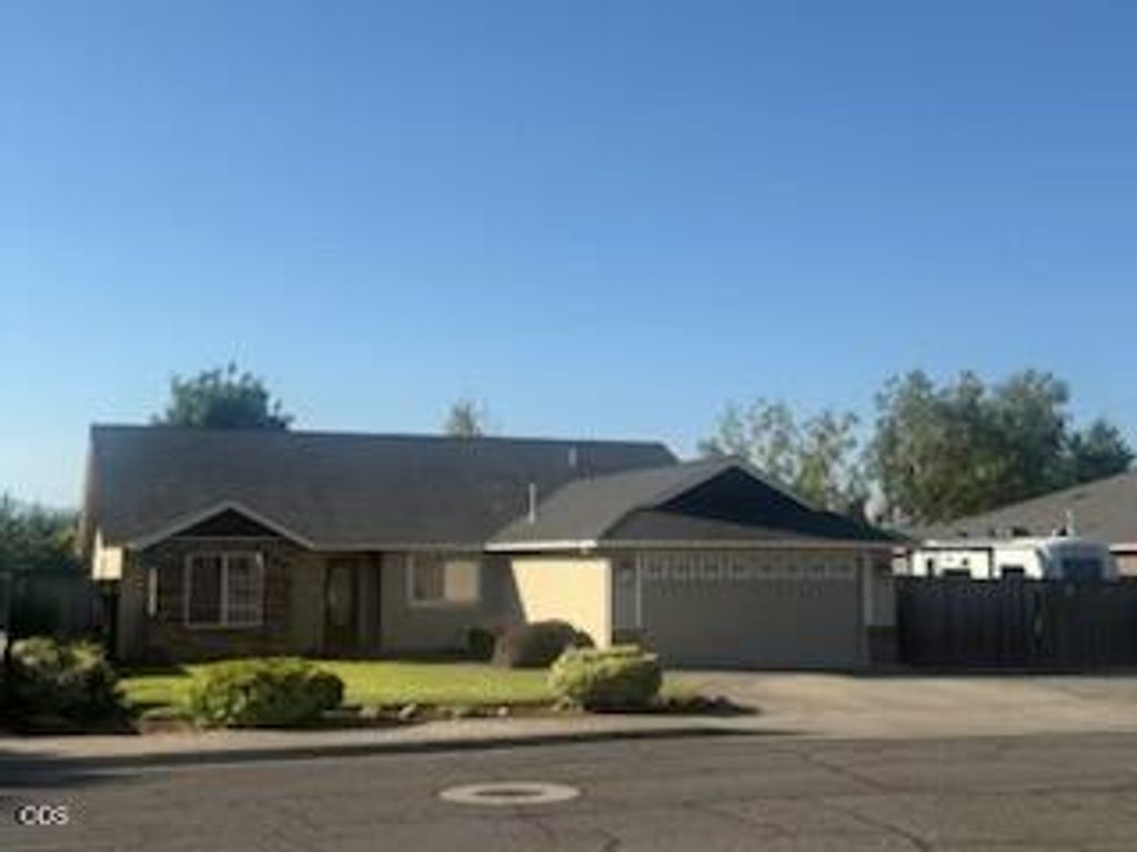 420 Westminster Drive, Eagle Point, OR 97524