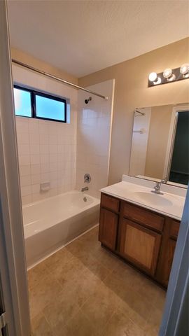 10223 Azalea Village, Houston, TX 77088