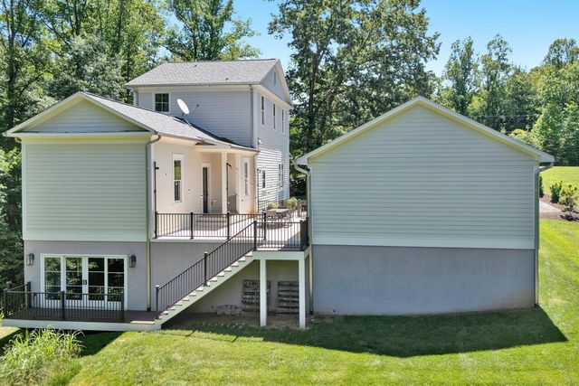 5246 Palmetto Bluff RD, Hardy, VA 24101