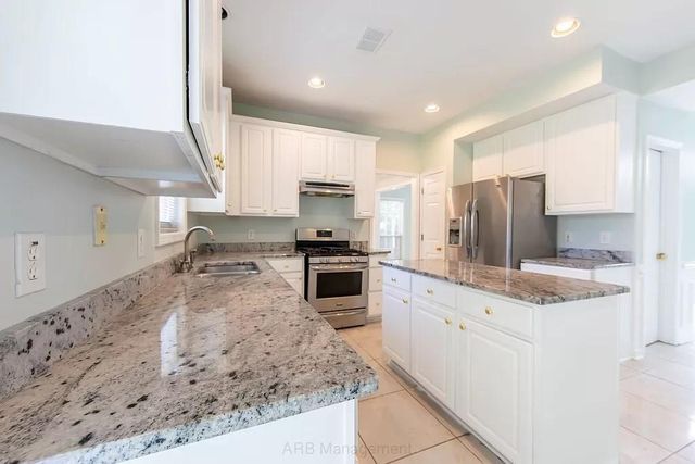 3985 Shallowford Green Court, Marietta, GA 30062