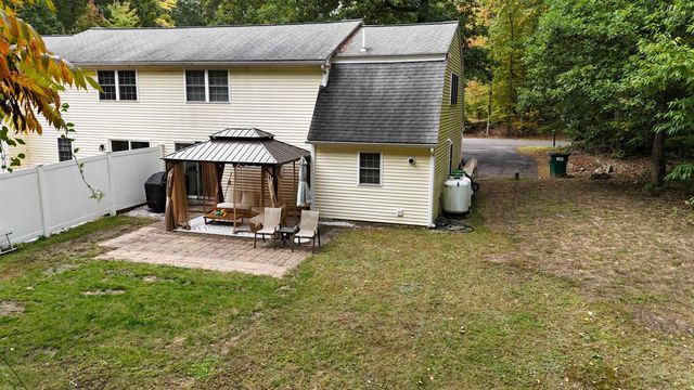 19A Deerwood Drive A, Amherst, NH 03031