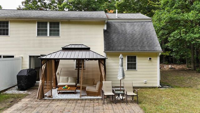 19A Deerwood Drive A, Amherst, NH 03031