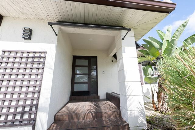 376 PORTOFINO DRIVE, Punta Gorda, FL 33950