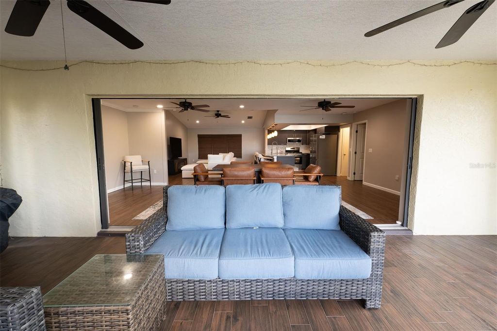 Image 25 of property listing at 376 PORTOFINO DRIVE, Punta Gorda, FL 33950