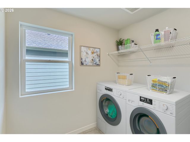 23828 Sw Pensacola Ter, Tualatin, OR 97062