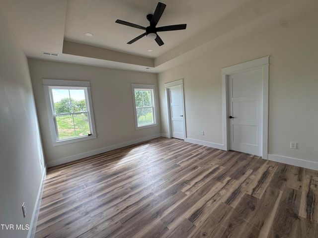 601 Sand Ridge Circle, Jonesborough, TN 37659