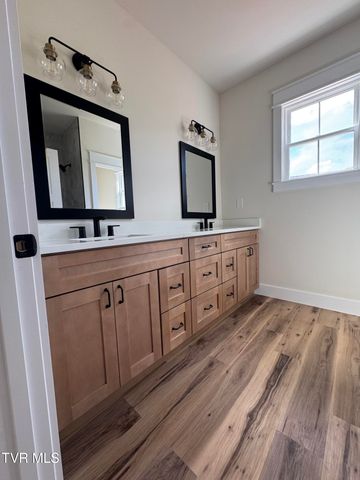 601 Sand Ridge Circle, Jonesborough, TN 37659
